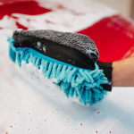 manusa turcoaz cu doua fete cu spuma pentru spalarea masinii